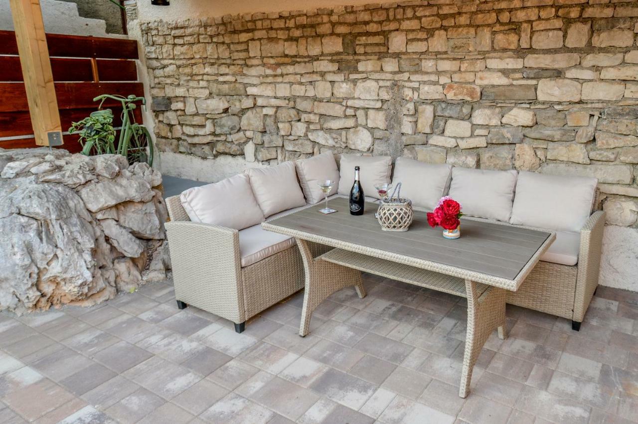 Vintage Garden Apartment Pula Exterior foto